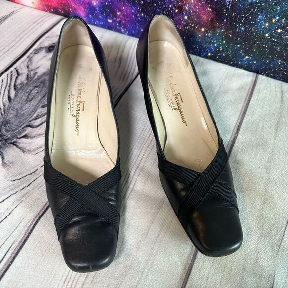 Vtg Salvatore Ferragamo Boutique Classic Block Heels Pumps US 8 AA Career Office - Picture 2 of 9